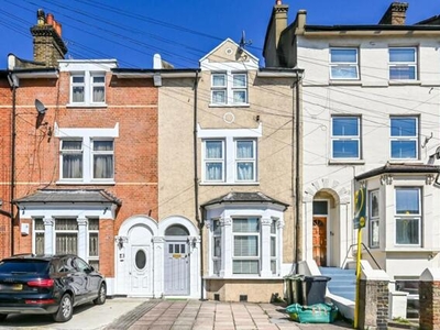 6 Bedroom Terraced House For Sale In Streatham Common, London
