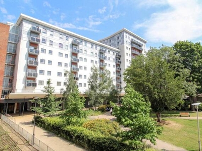1 Bedroom Apartment For Sale In Brentwood