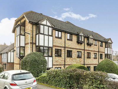 2 Bedroom Apartment For Sale In Knebworth