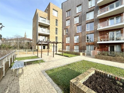 2 Bedroom Apartment For Sale In Maidenhead, Berkshire