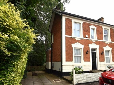 2 Bedroom Detached House For Sale In Addlestone