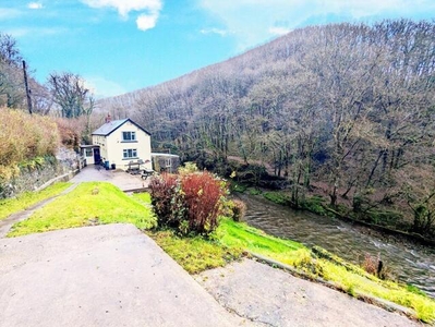 2 Bedroom Detached House For Sale In Cynwyl Elfed, Carmarthen