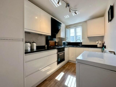 2 Bedroom Flat For Sale In Bath Street North, Southport