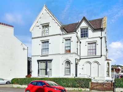 2 Bedroom Flat For Sale In Dover