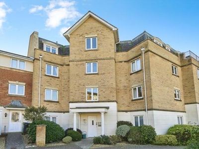 2 Bedroom Flat For Sale In East Cowes, Isle Of Wight