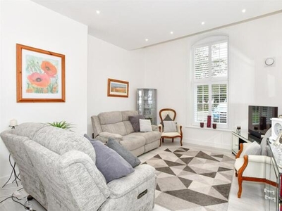 2 Bedroom Ground Floor Flat For Sale In Folkestone