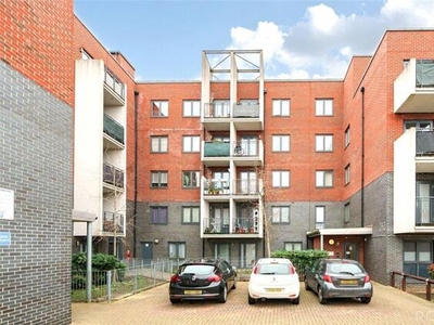 2 Bedroom Property For Sale In Plaistow