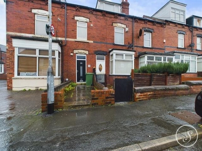 2 Bedroom Terraced House For Sale In Whitkirk