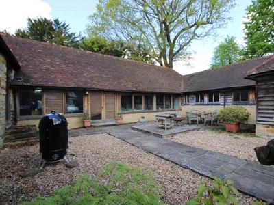 3 Bedroom Barn Conversion For Rent In Ardingly