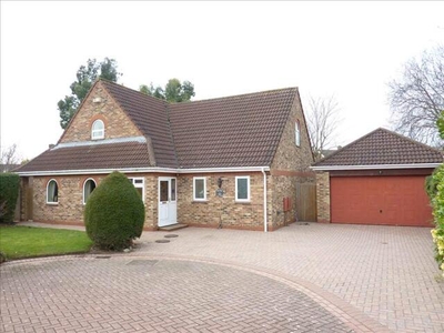 3 Bedroom Detached House For Sale In Waltham