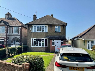 3 Bedroom Detached House For Sale In Whitfield