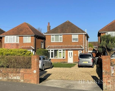 3 Bedroom House For Sale In Bournemouth
