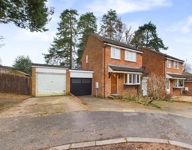 3 Bedroom Link Detached House For Sale In Bordon, Hampshire