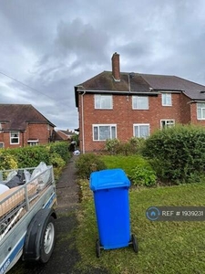 3 Bedroom Semi-detached House For Rent In Chesterfield