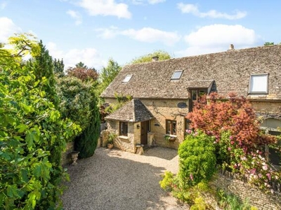 3 Bedroom Semi-detached House For Sale In Bampton, Oxfordshire