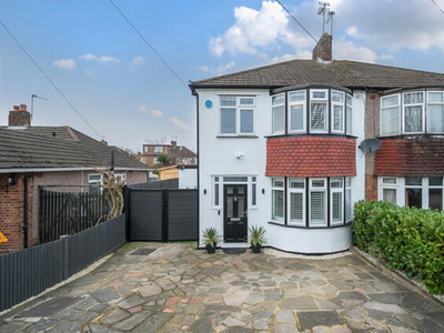 3 Bedroom Semi-detached House For Sale In Petts Wood