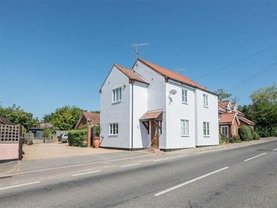 3 Bedroom Semi-detached House For Sale In Snape