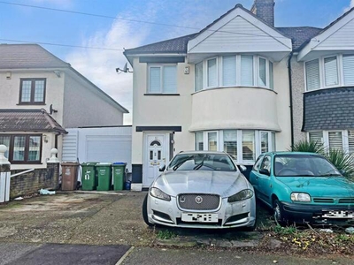 3 Bedroom Semi-detached House For Sale In Welling