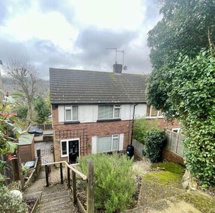 3 Bedroom Semi-detached House For Sale In Whyteleafe