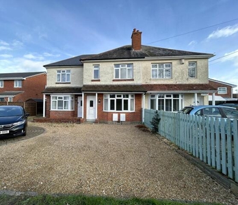 3 Bedroom Terraced House For Sale In Langley
