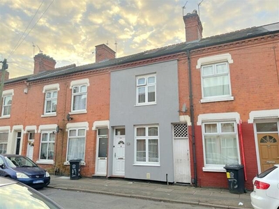 3 Bedroom Terraced House For Sale In Spinney Hills