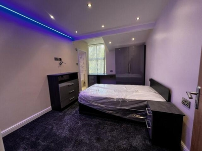 4 Bedroom Apartment Leeds West Yorkshire