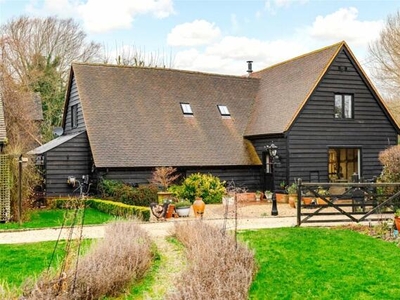 4 Bedroom Barn Conversion For Sale In Aylesbury, Buckinghamshire