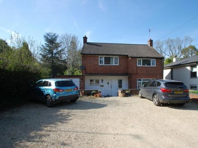 4 Bedroom Detached House For Sale In Chalfont St. Giles
