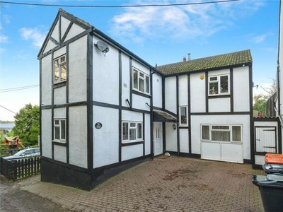 4 Bedroom Detached House For Sale In Dunstable