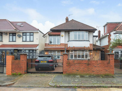 4 Bedroom Detached House For Sale In Isleworth