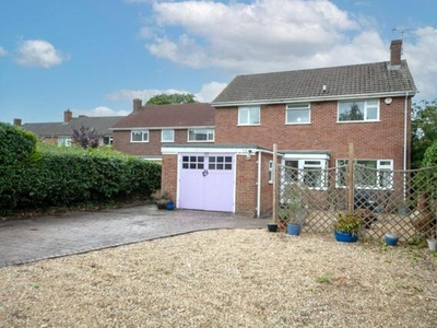 4 Bedroom Detached House For Sale In Newbury