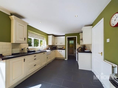 4 Bedroom Detached House For Sale In Parc Y Gwenfo, Cardiff