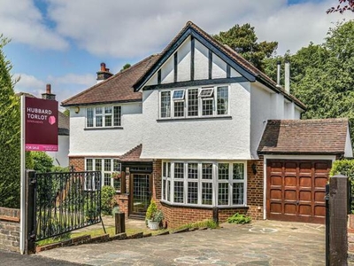 4 Bedroom Detached House For Sale In Sanderstead, Surrey
