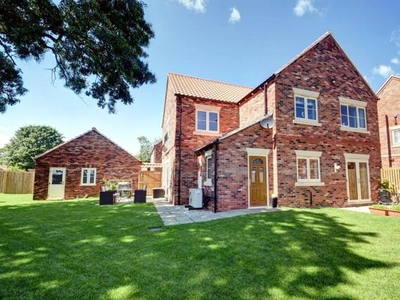 4 Bedroom Detached House For Sale In Warfield Lane, Cowthorpe