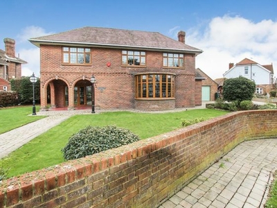 4 bedroom detached house for sale Whitstable, CT5 1RE