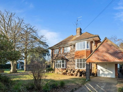 4 bedroom detached house for sale Worthing, BN14 9NX