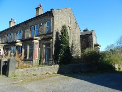 4 Bedroom End Of Terrace House For Sale In Colne