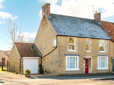 4 Bedroom End Of Terrace House For Sale In Olney, Buckinghamshire