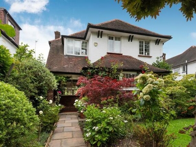4 Bedroom House For Sale In Golders Green