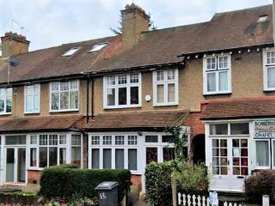 4 Bedroom Semi-detached House For Rent In Hendon