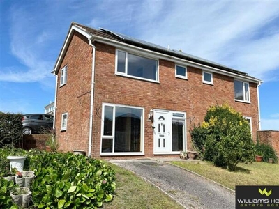 4 Bedroom Semi-detached House For Sale In Hookhills