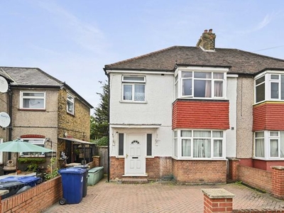 4 bedroom semi-detached house for sale London, W3 7PS