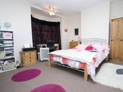 4 Bedroom Terraced House For Rent In Portsmouth