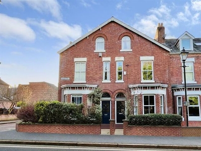 4 bedroom terraced house for sale Altrincham, WA15 9RL