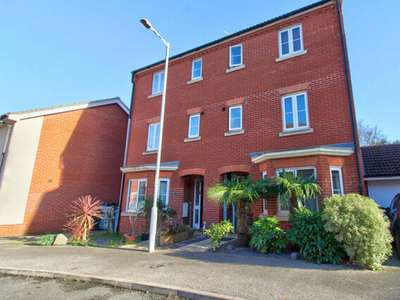 4 Bedroom Town House For Sale In Ipswich