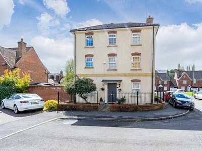 4 Bedroom Town House For Sale In Wooburn Green