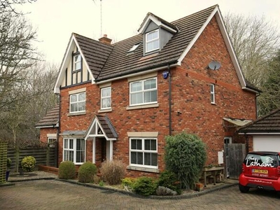 5 Bedroom Detached House For Sale In Leighton Buzzard