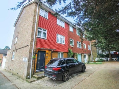 5 Bedroom End Of Terrace House For Sale In Croydon