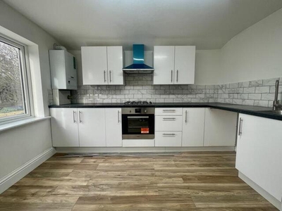 6 Bedroom Flat For Rent In London