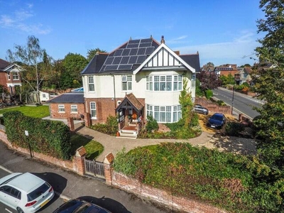 7 Bedroom Detached House For Sale In Southampton, Hampshire